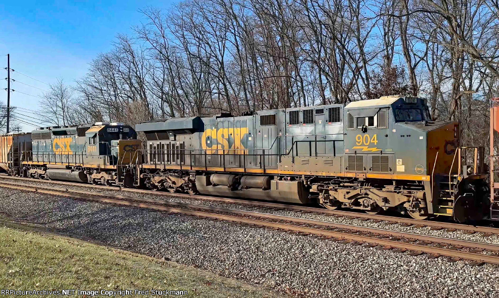 CSX 904 & 8441 are MDPUs.